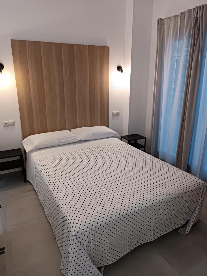 Apartamentos Los Guindos Malaga Exterior photo